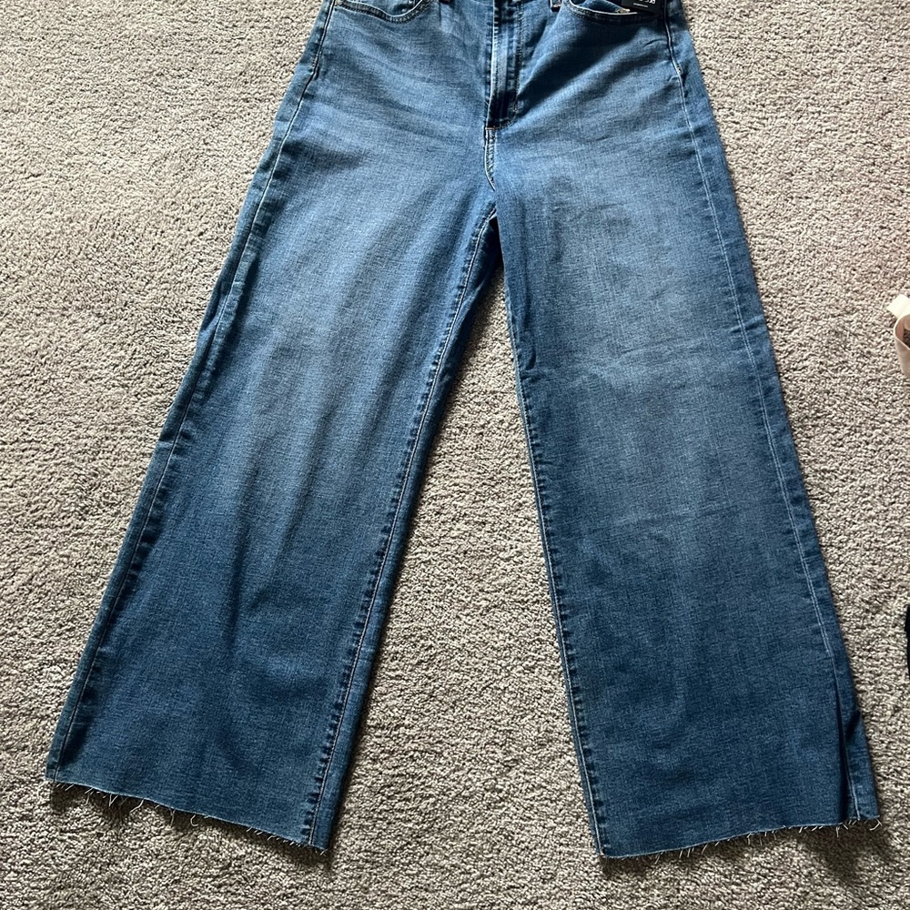 Joe’s Jeans High-Rise Wide Leg Crop with Raw Hem – Size 30